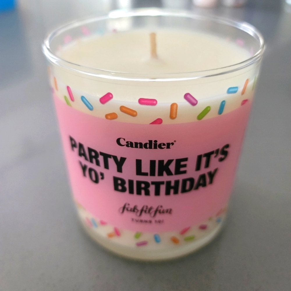 Candler | Birthday Cake Candle 9oz